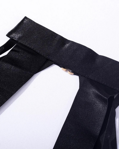 Body s nastavitelnými ramínky a výřezy