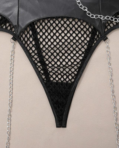 Body s nastavitelnými řetízky a popruhem na ruku