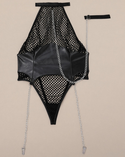 Body s nastavitelnými řetízky a popruhem na ruku