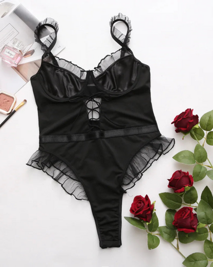 Body s nastavitelnými ramínky a volánky