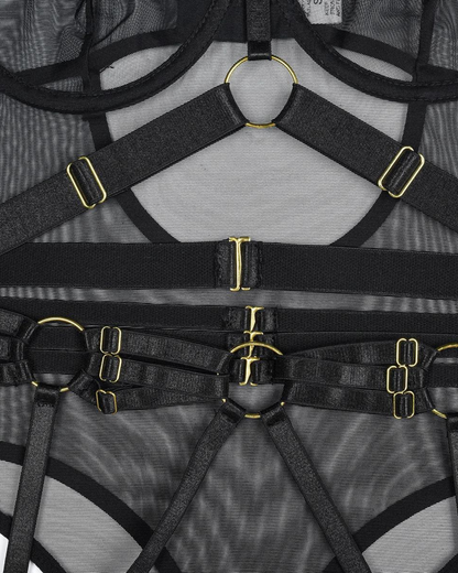 Průsvitné body s ramínky na stehnech