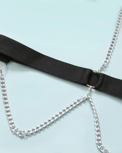 Body s kovovými řetízky a nastavitelnými ramínky