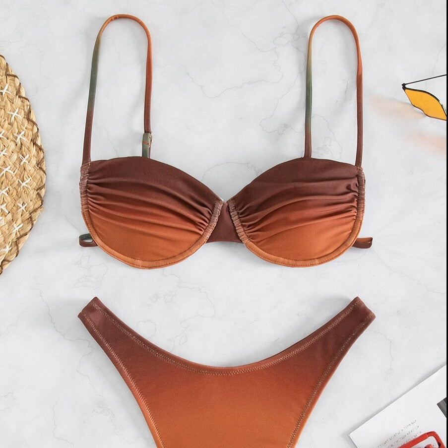 Dvoudílné ombré bikiny