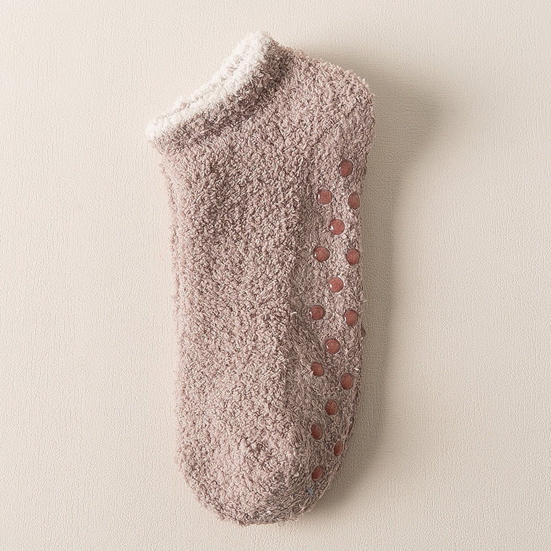 Dámské nadýchané protiskluzové ponožky