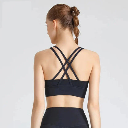 Sportovní podprsenka s ozdobnými ramínky