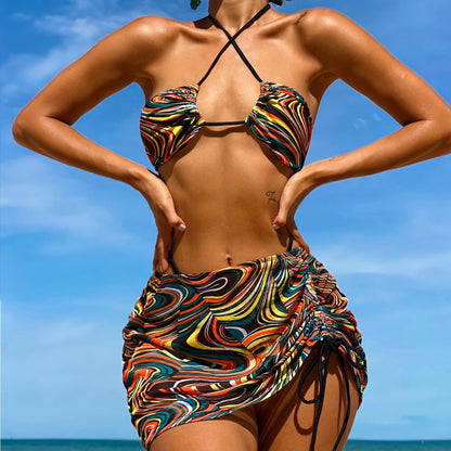 Dvoudílné vzorované bikiny se sukní