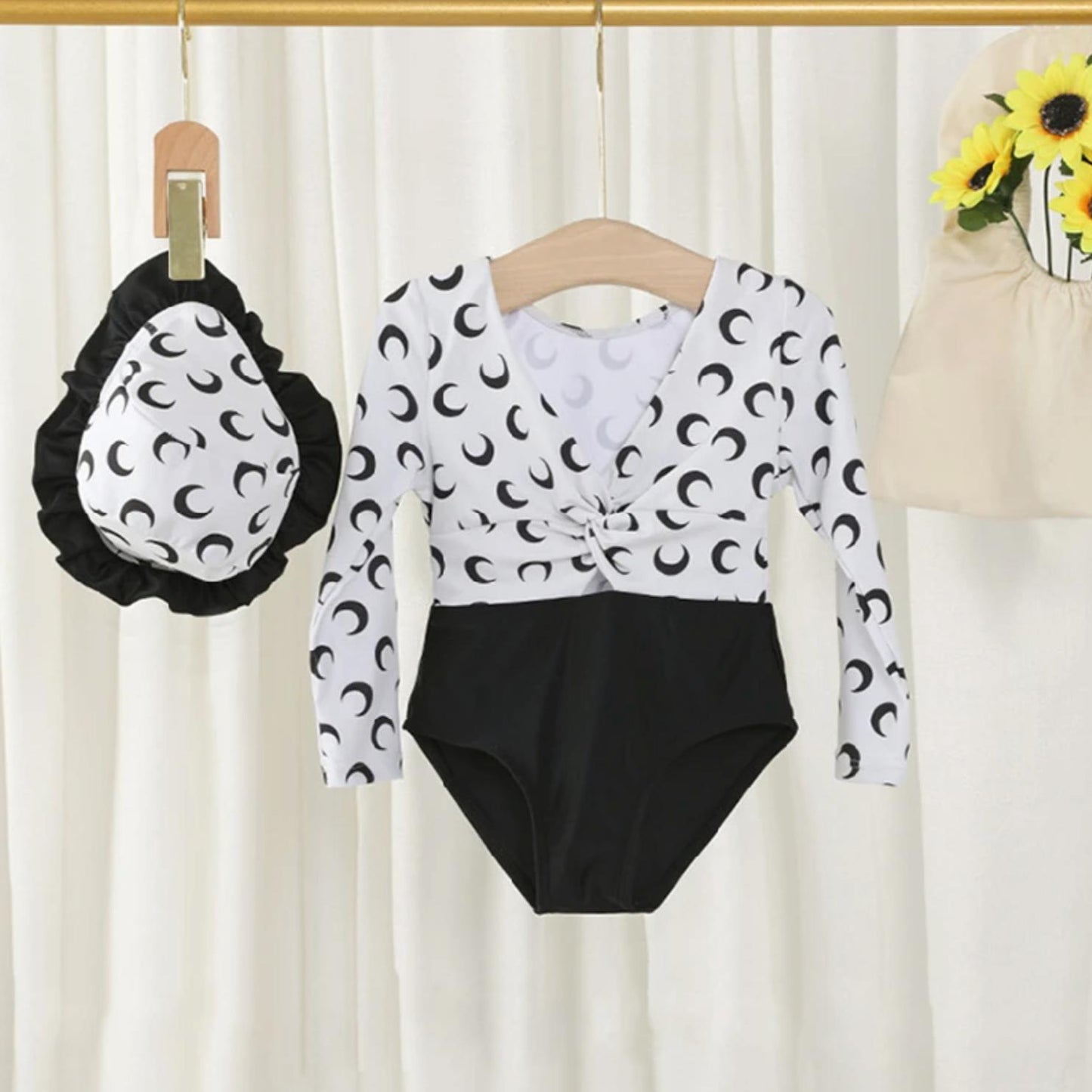 Jednodílné plavky s dlouhým rukávem pro dívky