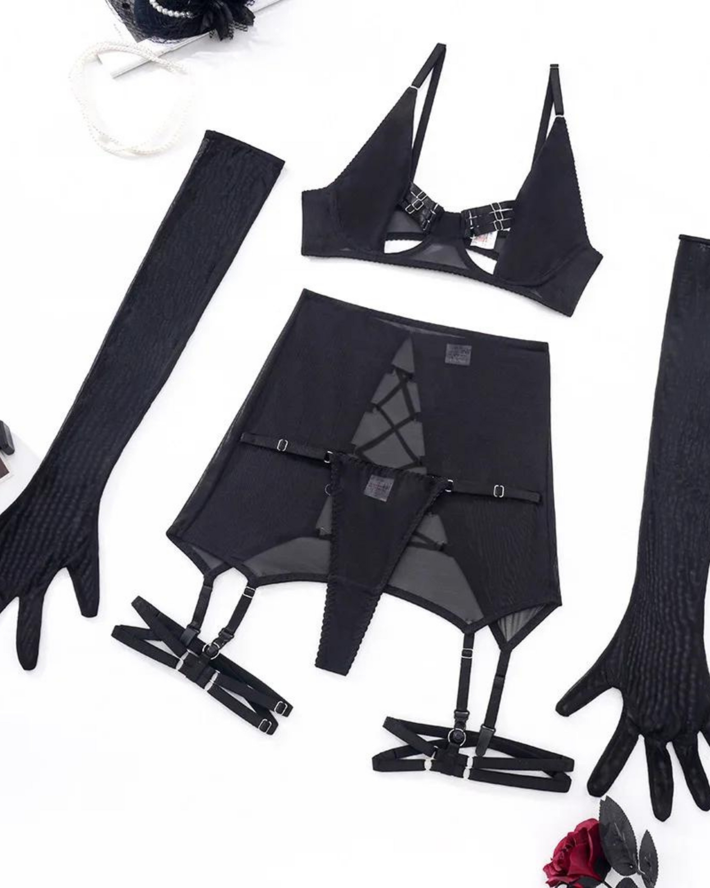 Sada spodního prádla s podvazkovým pásem ve tvaru sukně