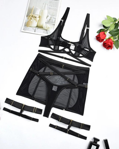 4dílný set spodního prádla se sukní