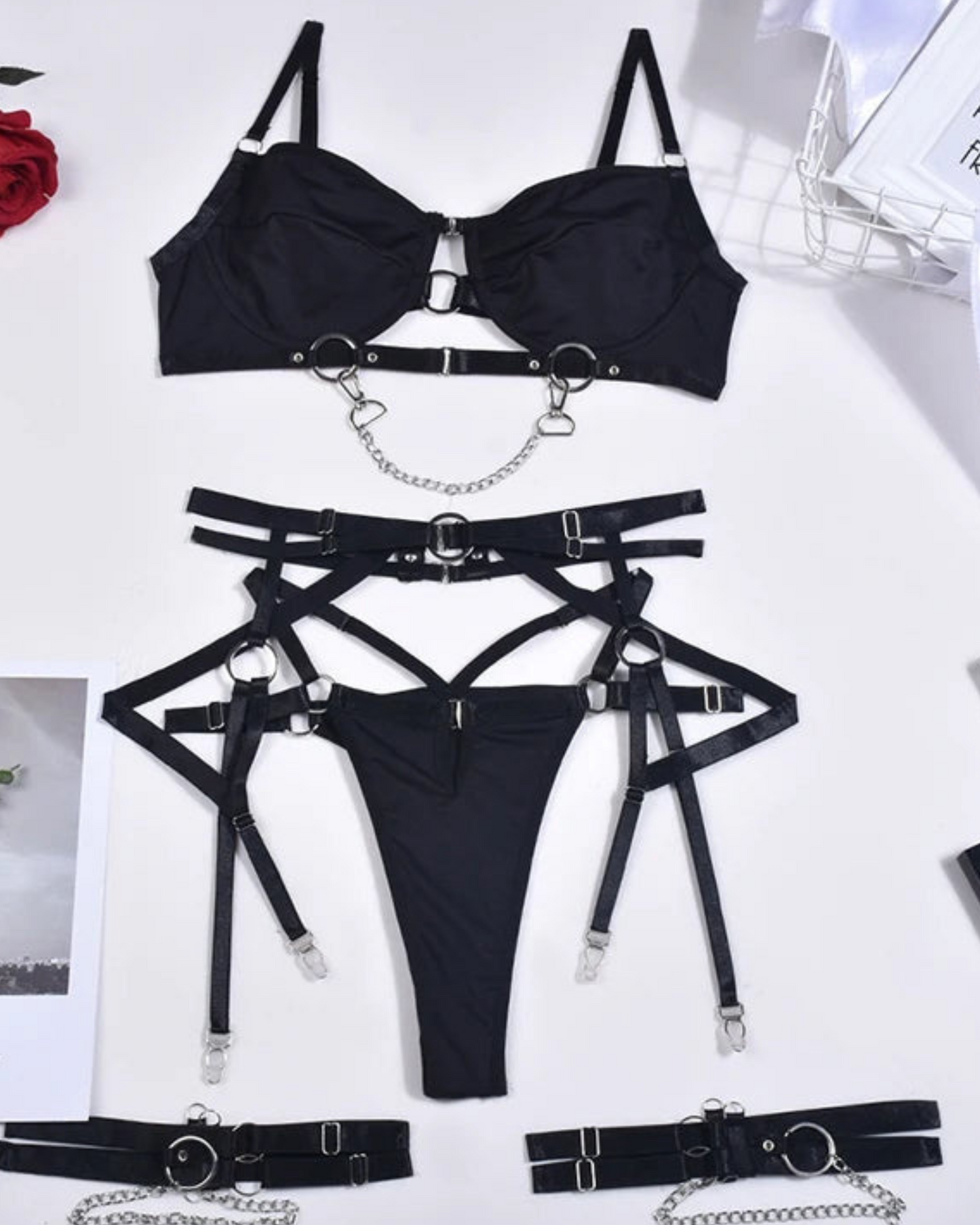 Smyslná sada spodního prádla s nastavitelnými ramínky