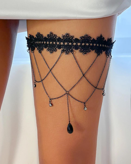 Řetízek na stehno s krajkovým lemem