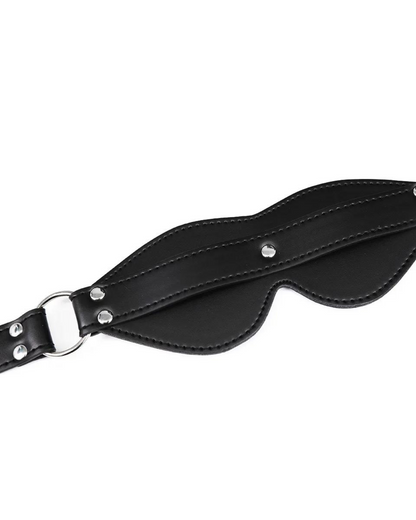 Maska s nastavitelnými popruhy a kovovými sponami