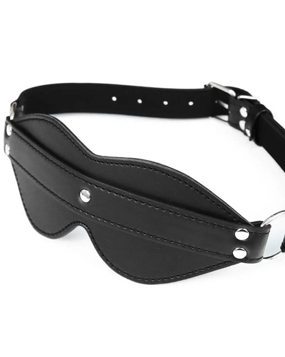 Maska s nastavitelnými popruhy a kovovými sponami