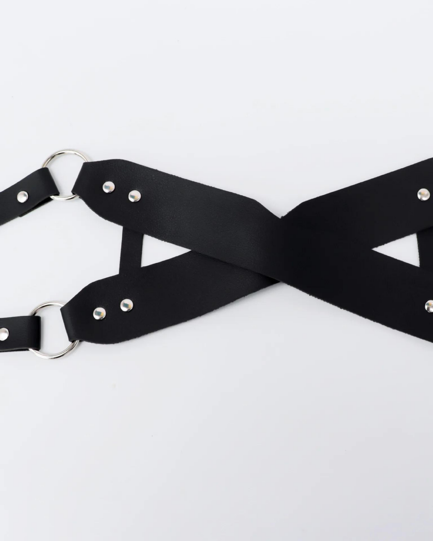 Kožená maska ​​s nastavitelnými popruhy