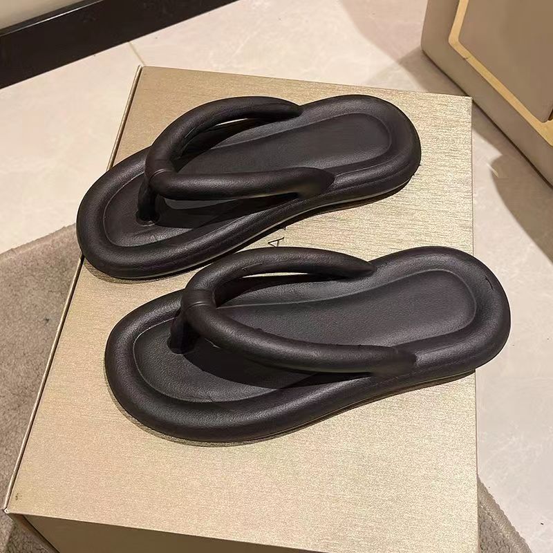 Minimalistické žabky s potiskem domu