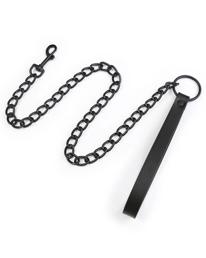 Límec s kožešinovou koulí a nastavitelným popruhem