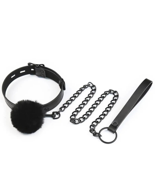 Límec s kožešinovou koulí a nastavitelným popruhem