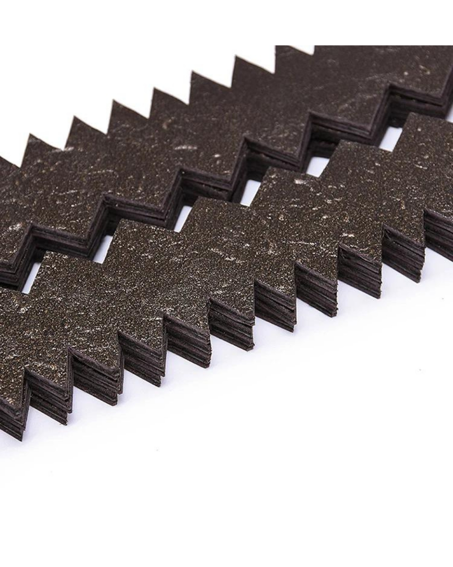 Bič s vroubkovanými popruhy