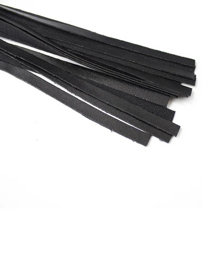 Bič s popruhy a poutkem na zápěstí