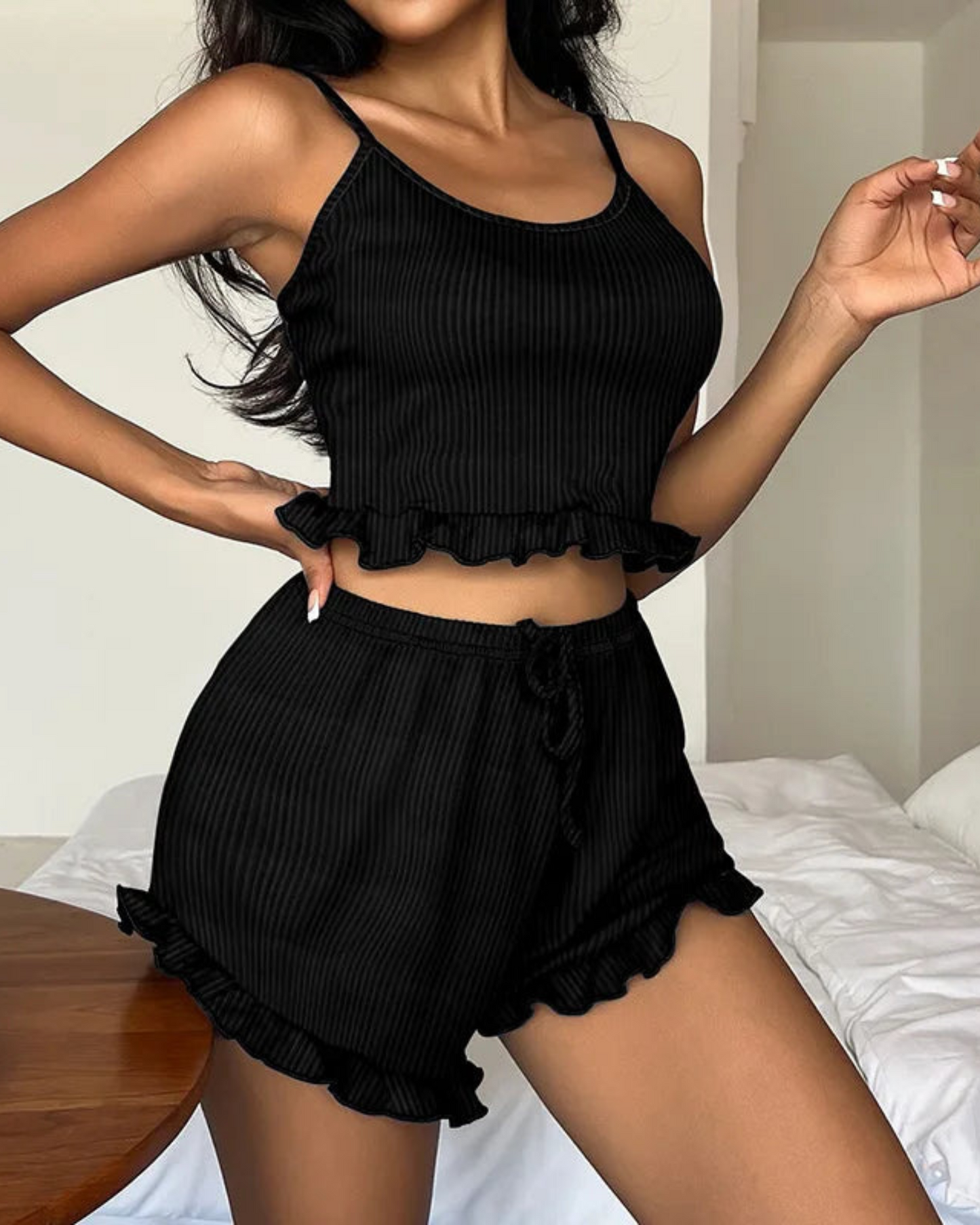 Dámské krátké pyžamo s volánky