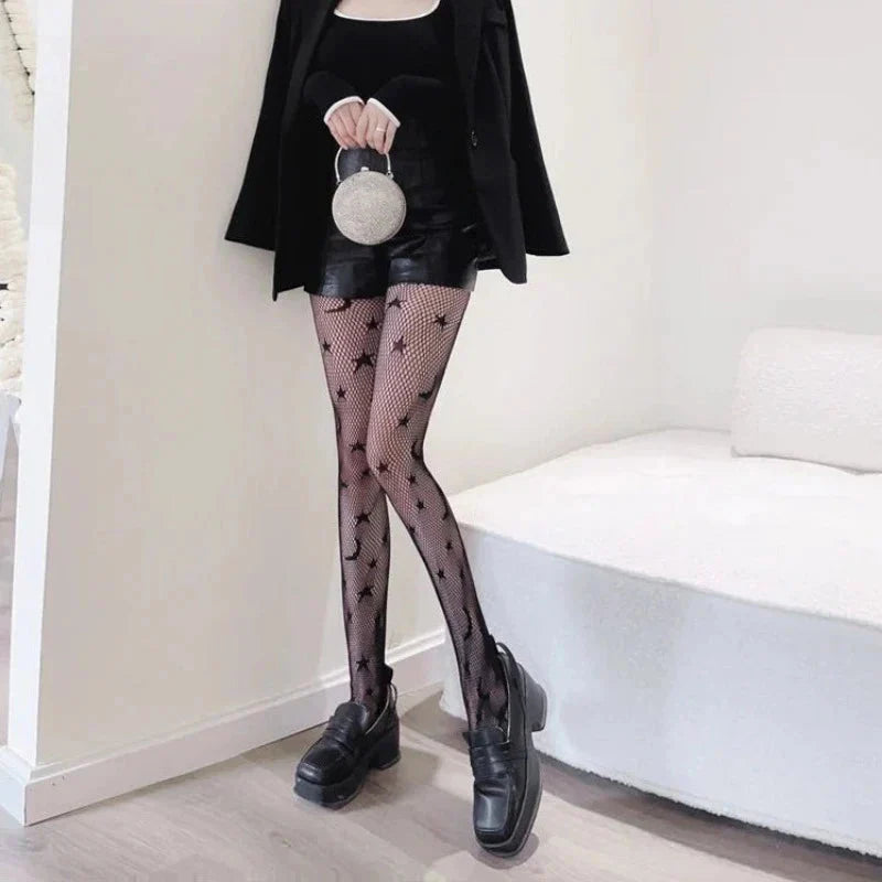 Síťované punčocháče s hvězdicovým vzorem