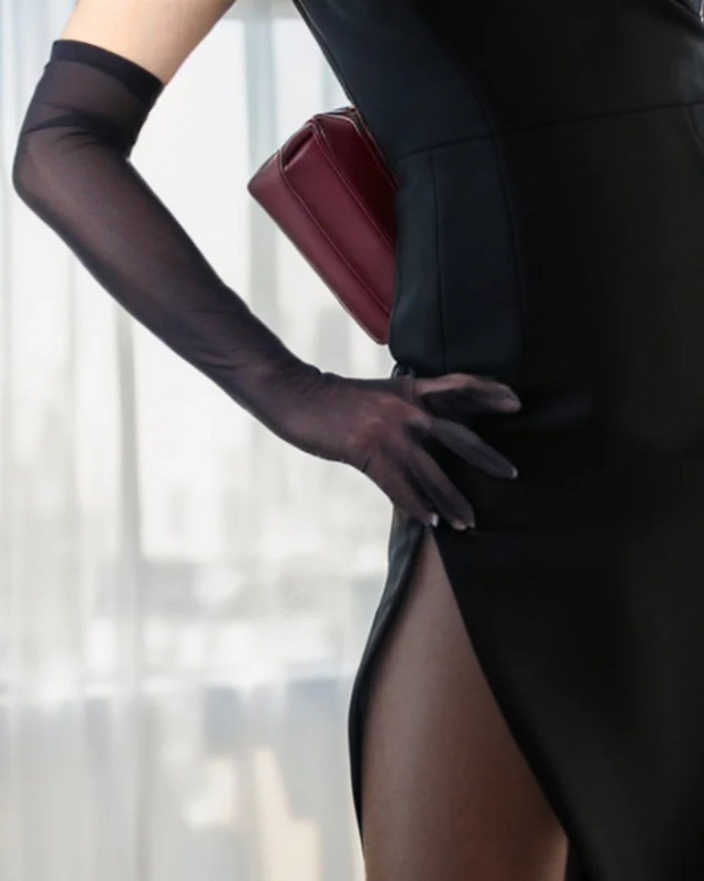 Dlouhé, elegantní rukavice z průhledného materiálu