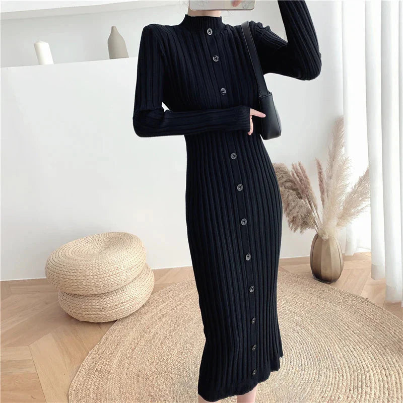 Přiléhavé maxi pletené šaty s knoflíky