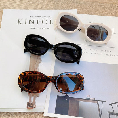 Dámské oválné sluneční brýle