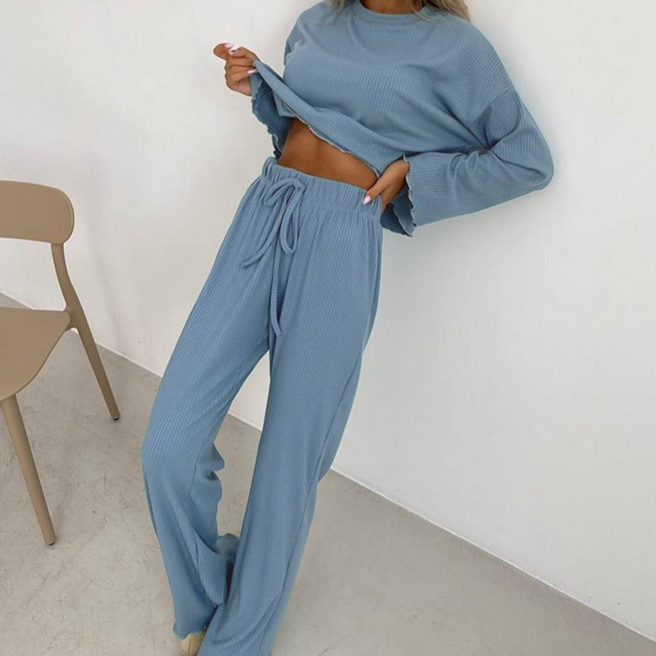 Dlouhá sada modrého pruhovaného domácího oblečení