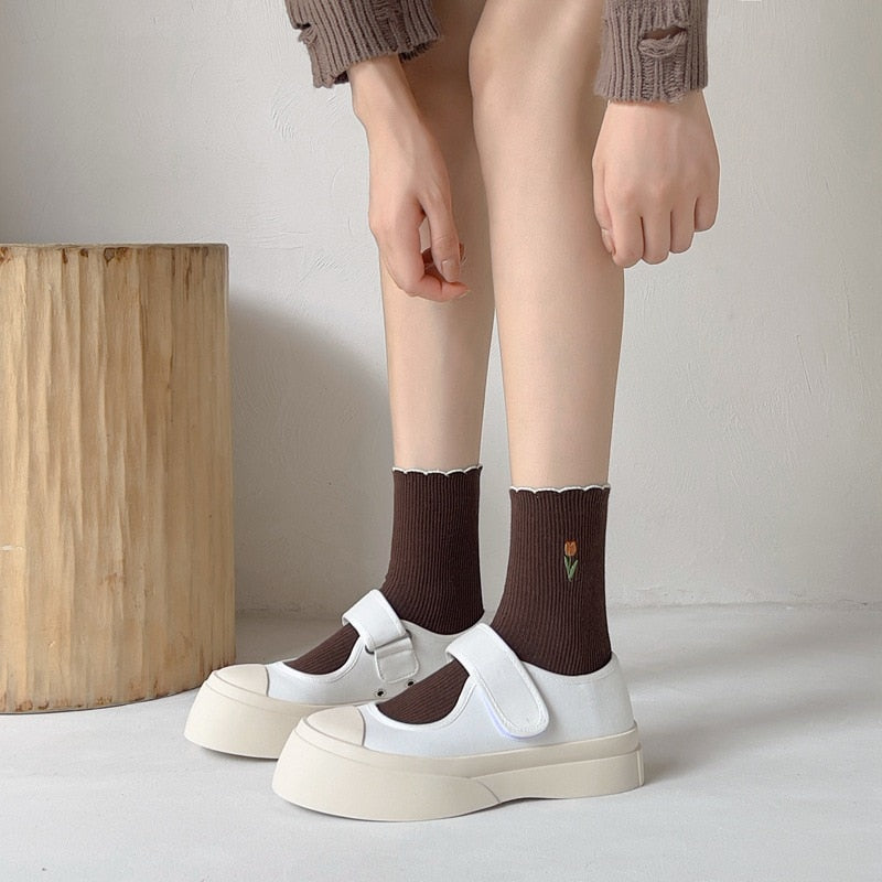 Dlouhé teplé dámské ponožky s výšivkou tulipánů