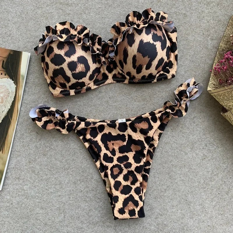 Dvoudílné bikiny s leopardím vzorem a volánky