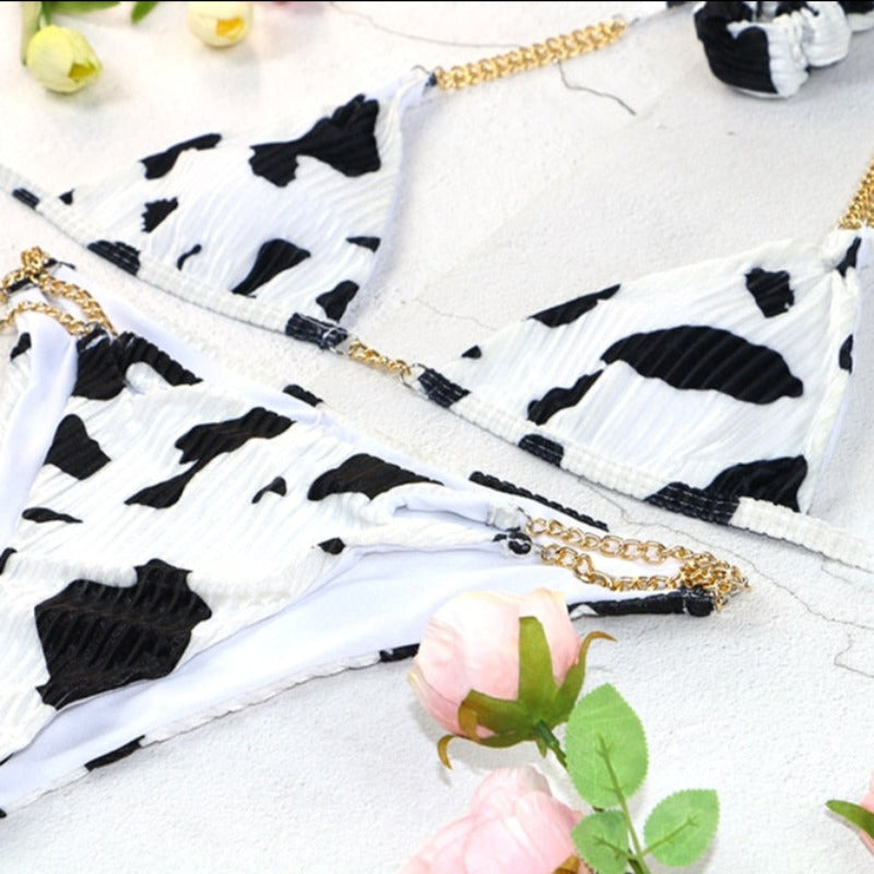 Dvoudílné bikiny s řetízkovými nášivkami