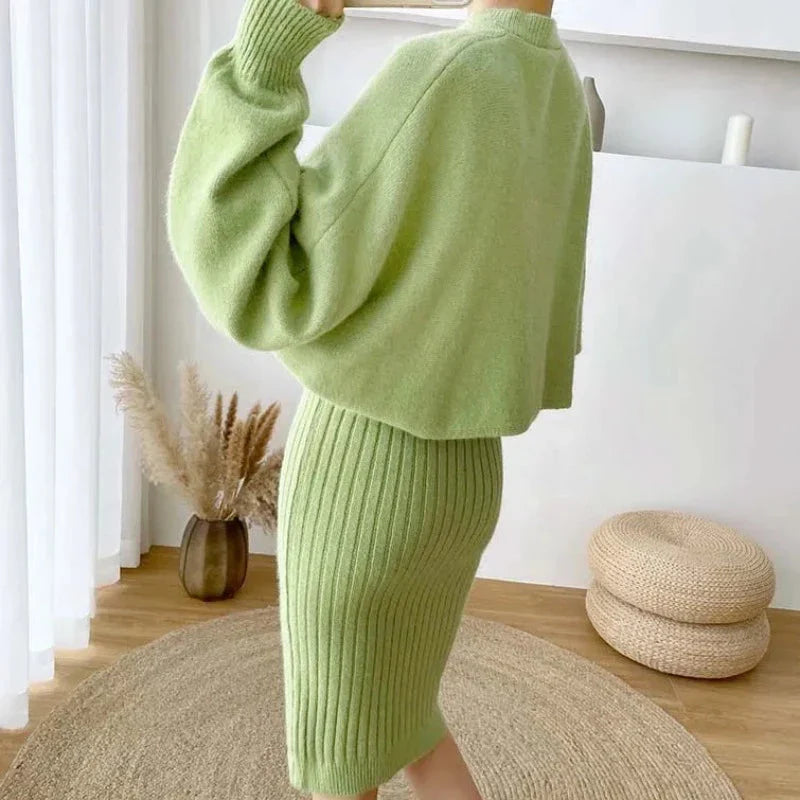 Pletená souprava domácího oblečení s šaty