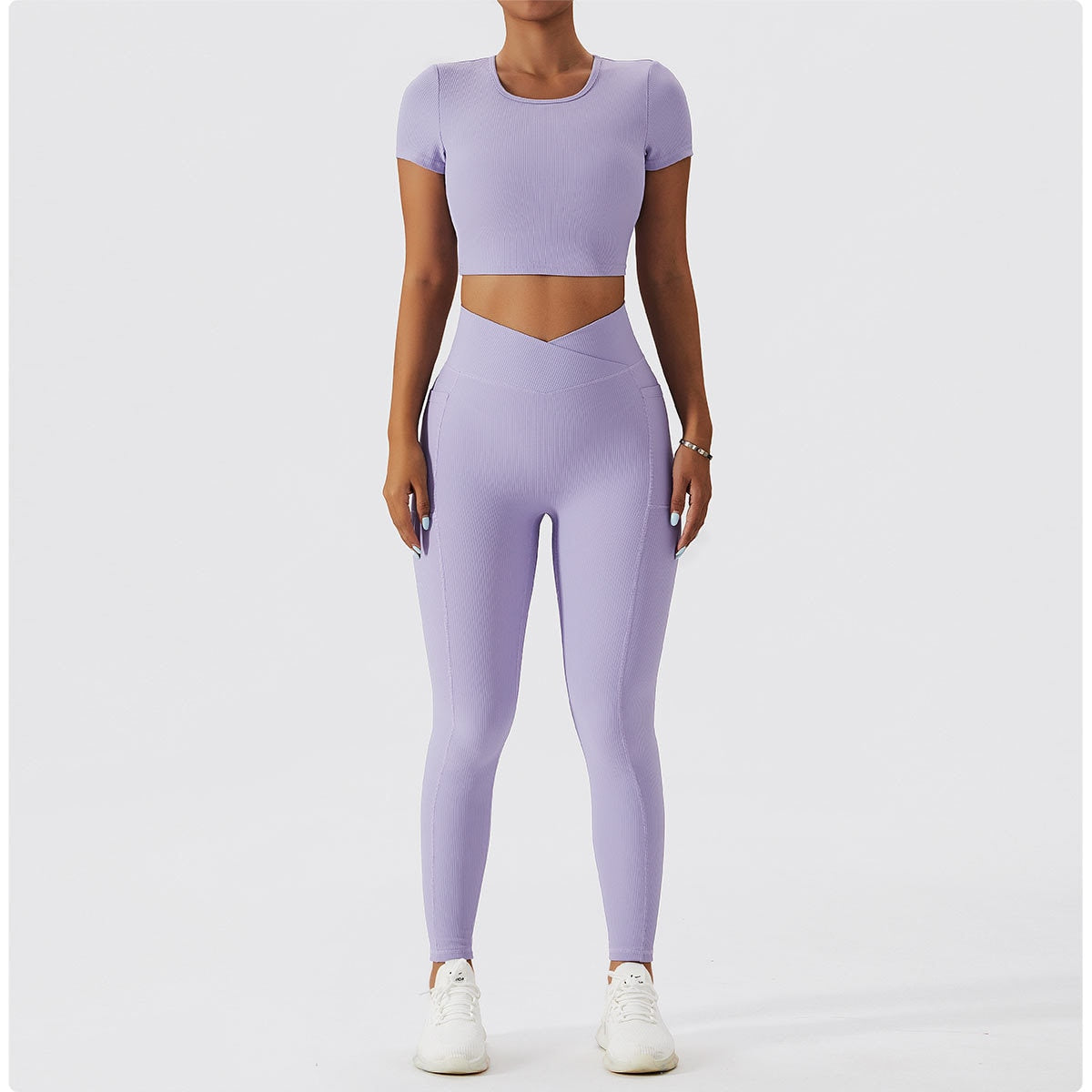 Bezešvý sportovní set s výstřihem na zádech