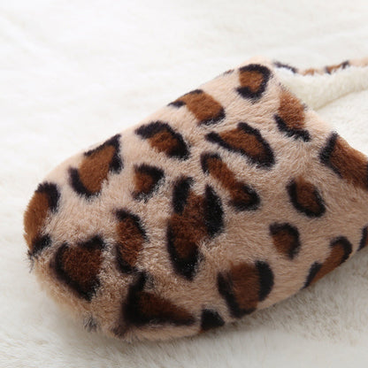 Klasické leopardí pantofle