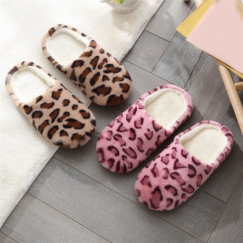 Klasické leopardí pantofle