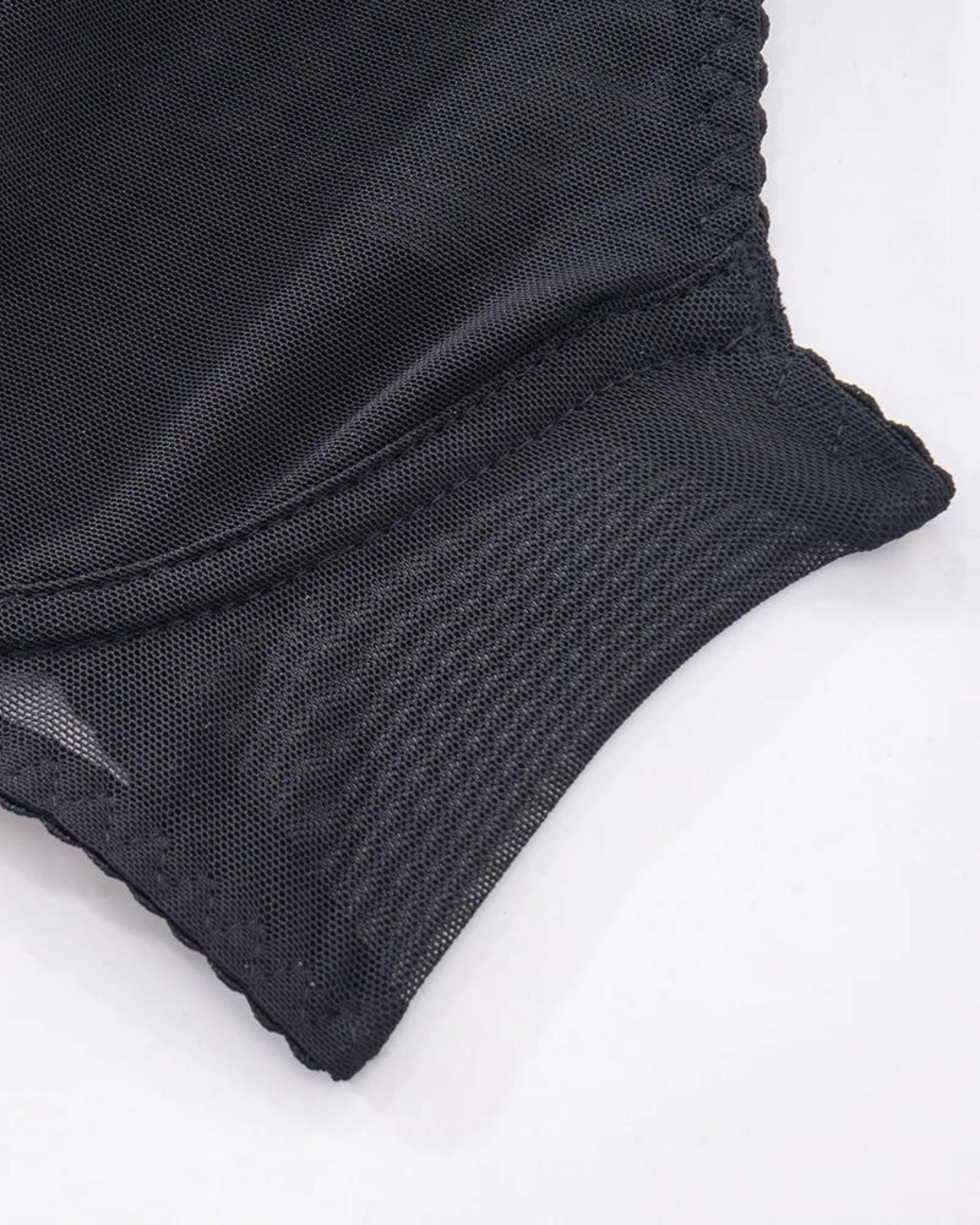 Sada spodního prádla s podvazkovým pásem ve tvaru sukně