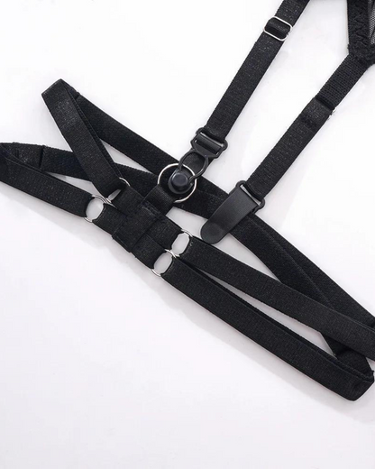 Sada spodního prádla s podvazkovým pásem ve tvaru sukně