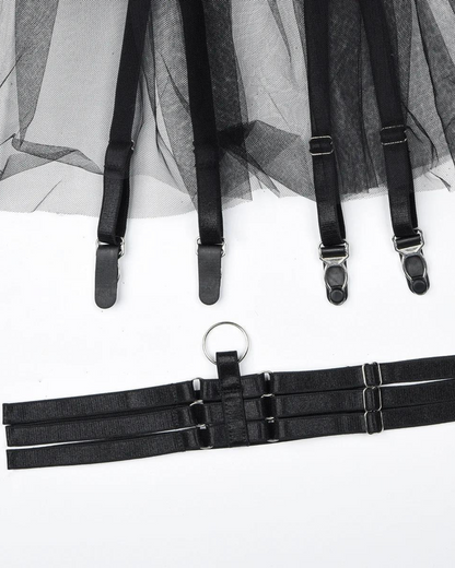 Krajkové spodní prádlo s tylovým podvazkovým pásem