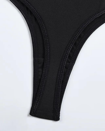 Souprava spodního prádla s podprsenkou ze síťoviny a kalhotkami s vysokým pasem