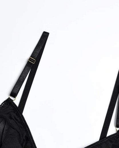 Smyslná sada spodního prádla s nastavitelnými ramínky