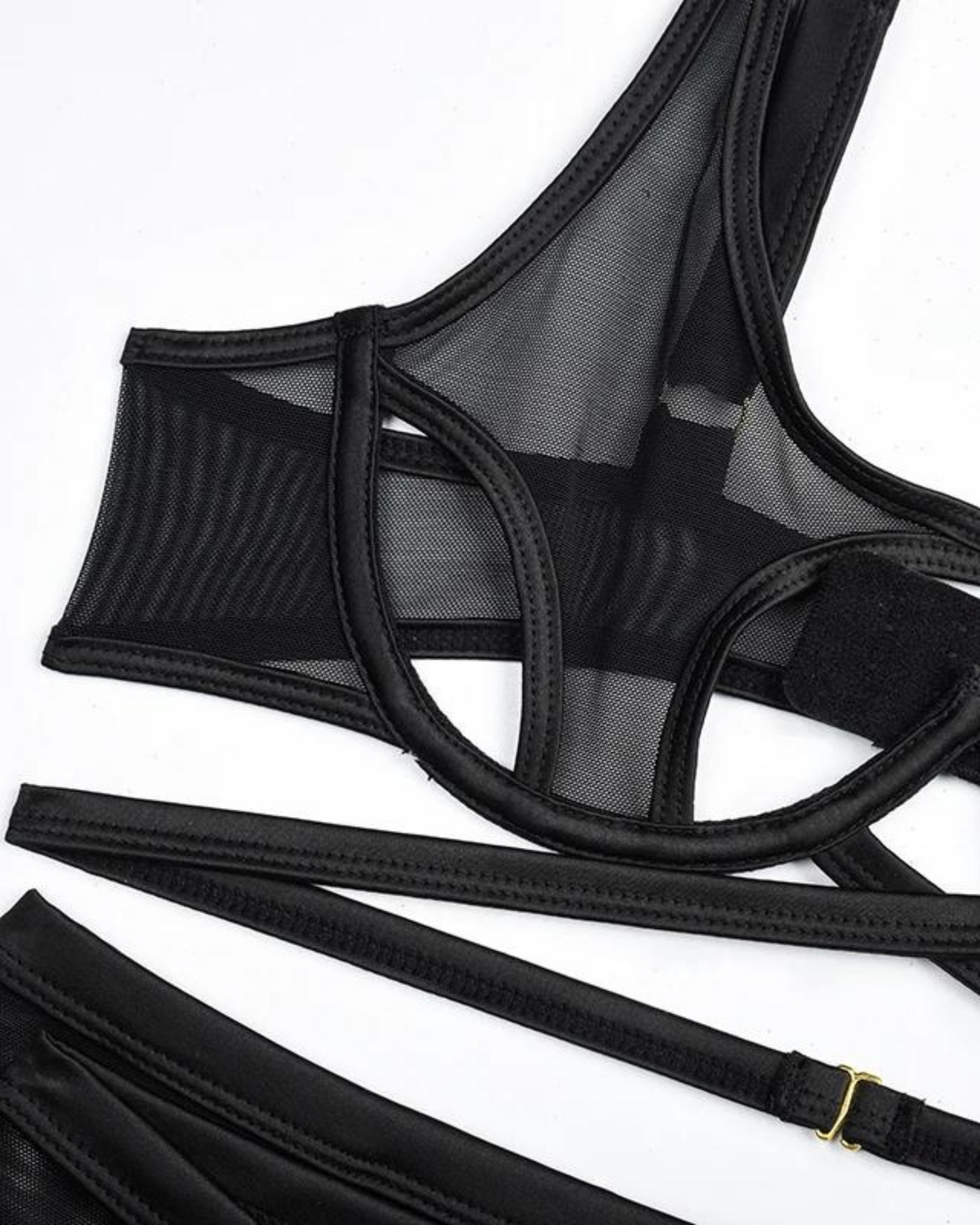 4dílný set spodního prádla se sukní