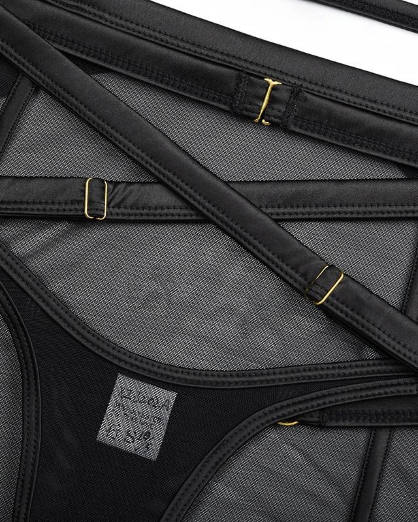 4dílný set spodního prádla se sukní