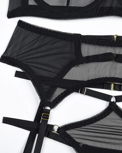 Souprava spodního prádla s vysokým pasem a podvazkovým pásem