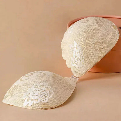 Krajková samonosná podprsenka