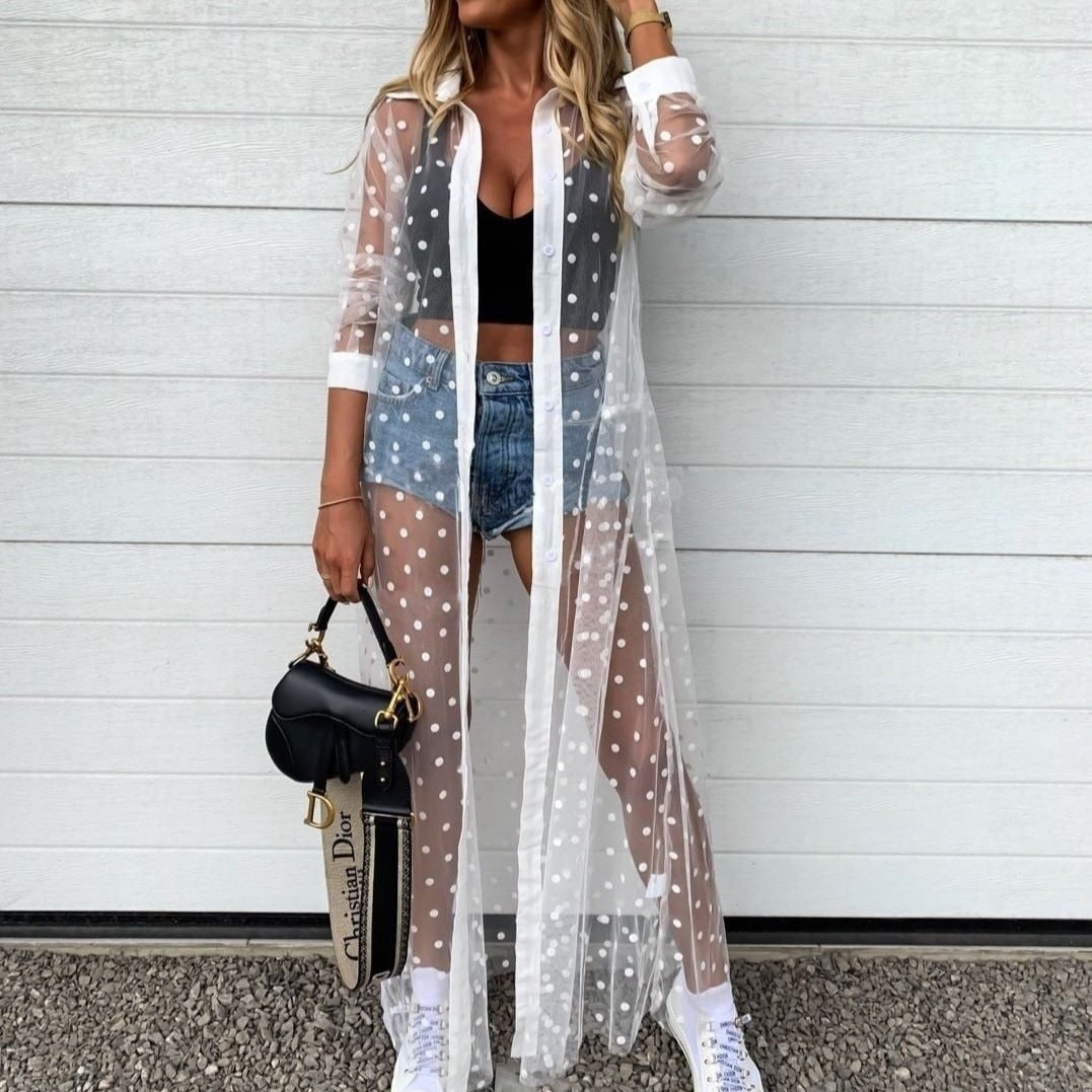 Lehký plážový přehoz s puntíky