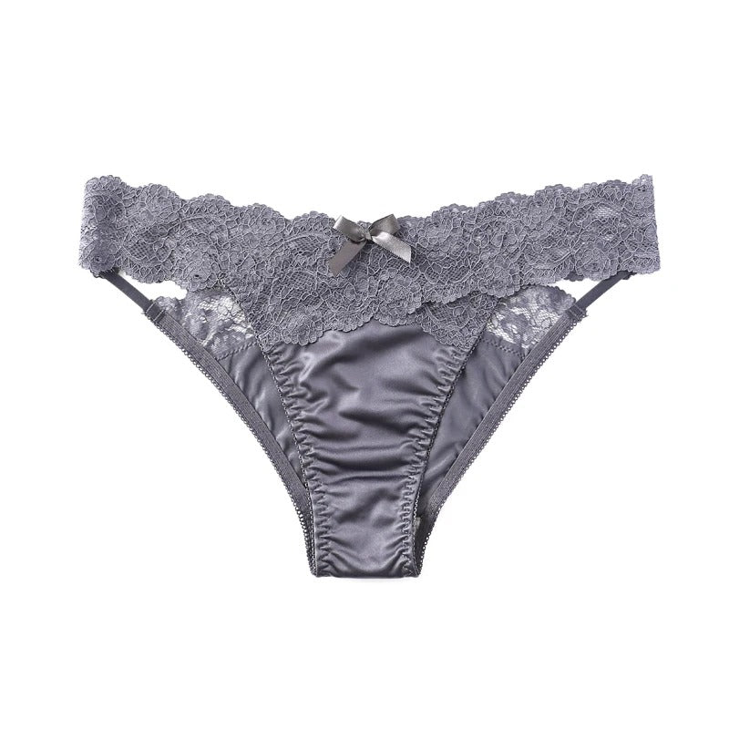 Kalhotky s krajkovými vsadkami