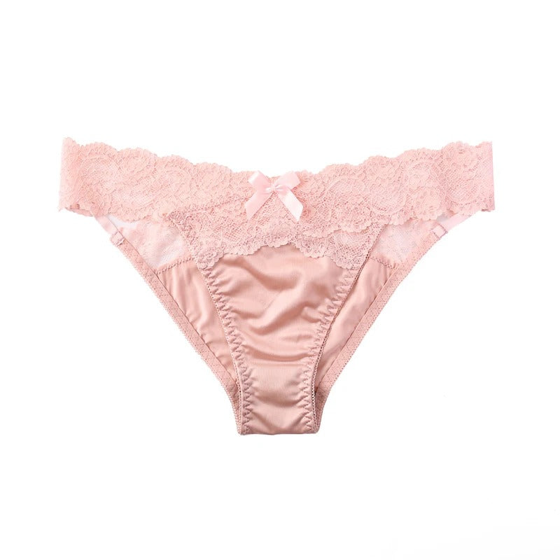 Kalhotky s krajkovými vsadkami