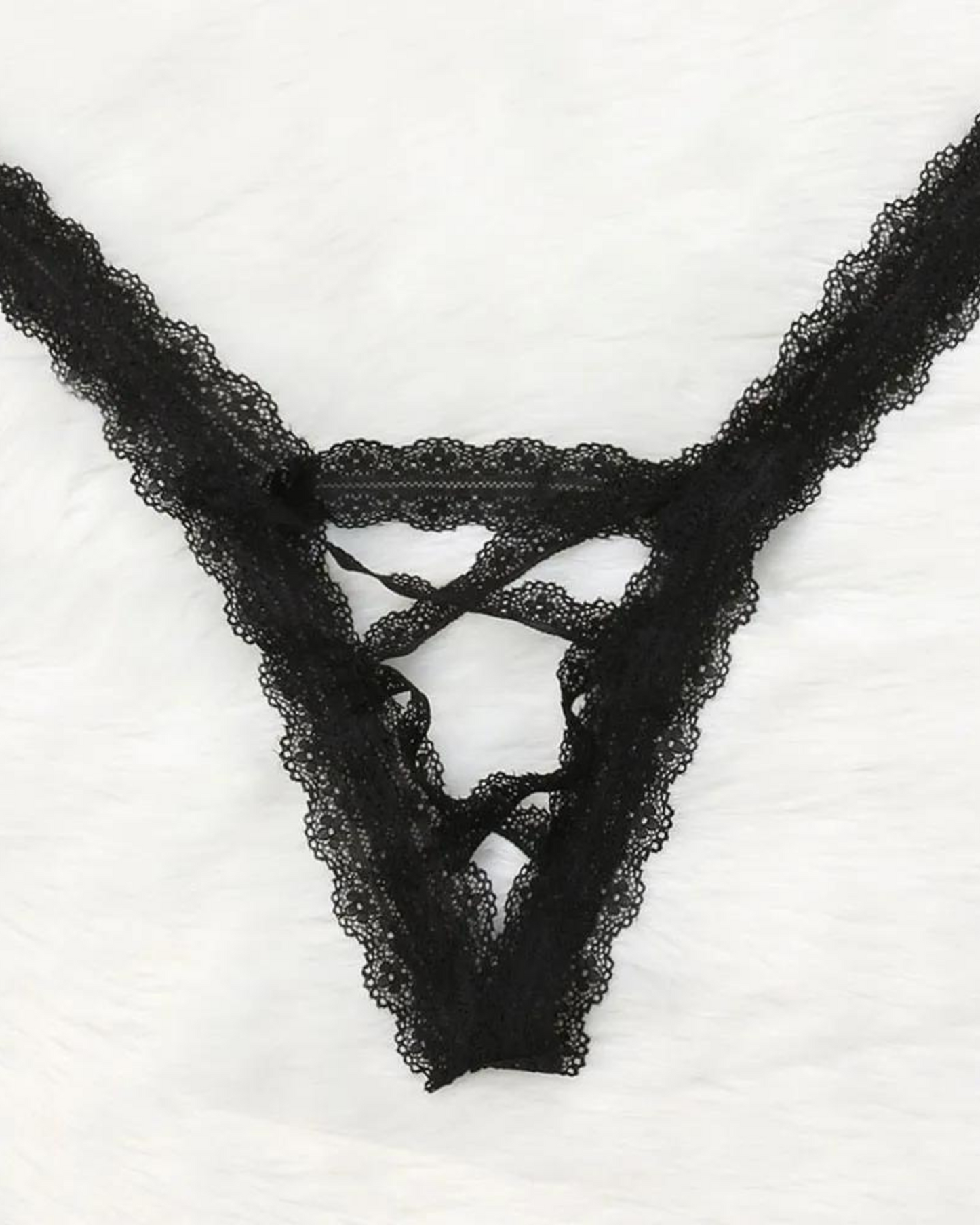 Krajkové kalhotky s výstřihem