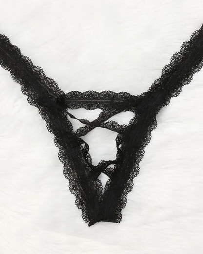 Krajkové kalhotky s výstřihem